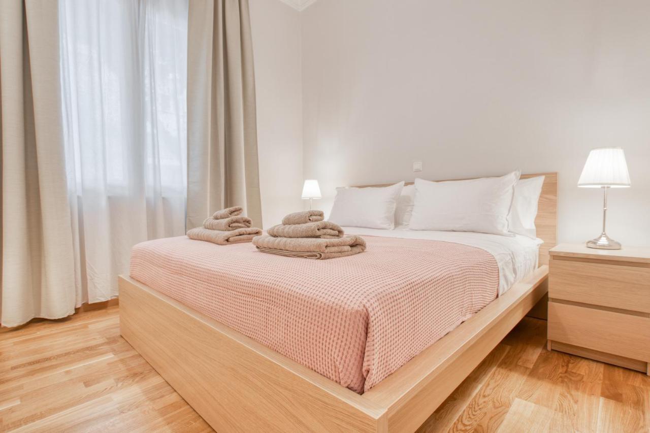 Modern 2-Bedroom Apt, 200M From The Acropolis أثينا المظهر الخارجي الصورة