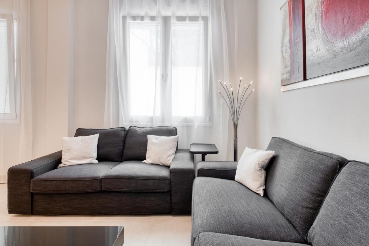 Modern 2-Bedroom Apt, 200M From The Acropolis أثينا المظهر الخارجي الصورة